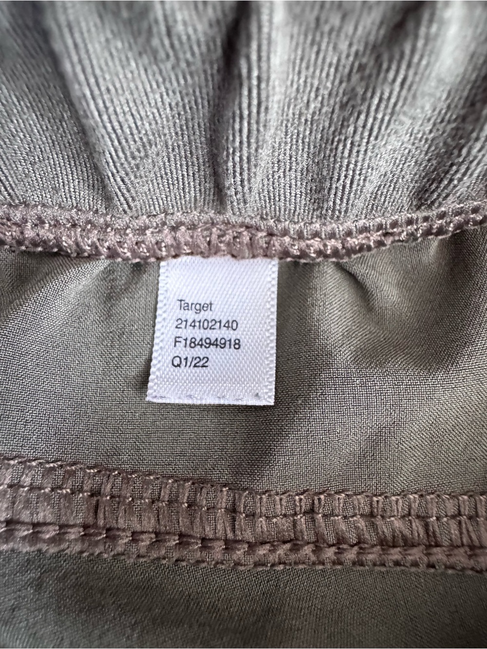 All in Motion stretch woven mid rise shorts 4" - Olive - Picture 5 of 5